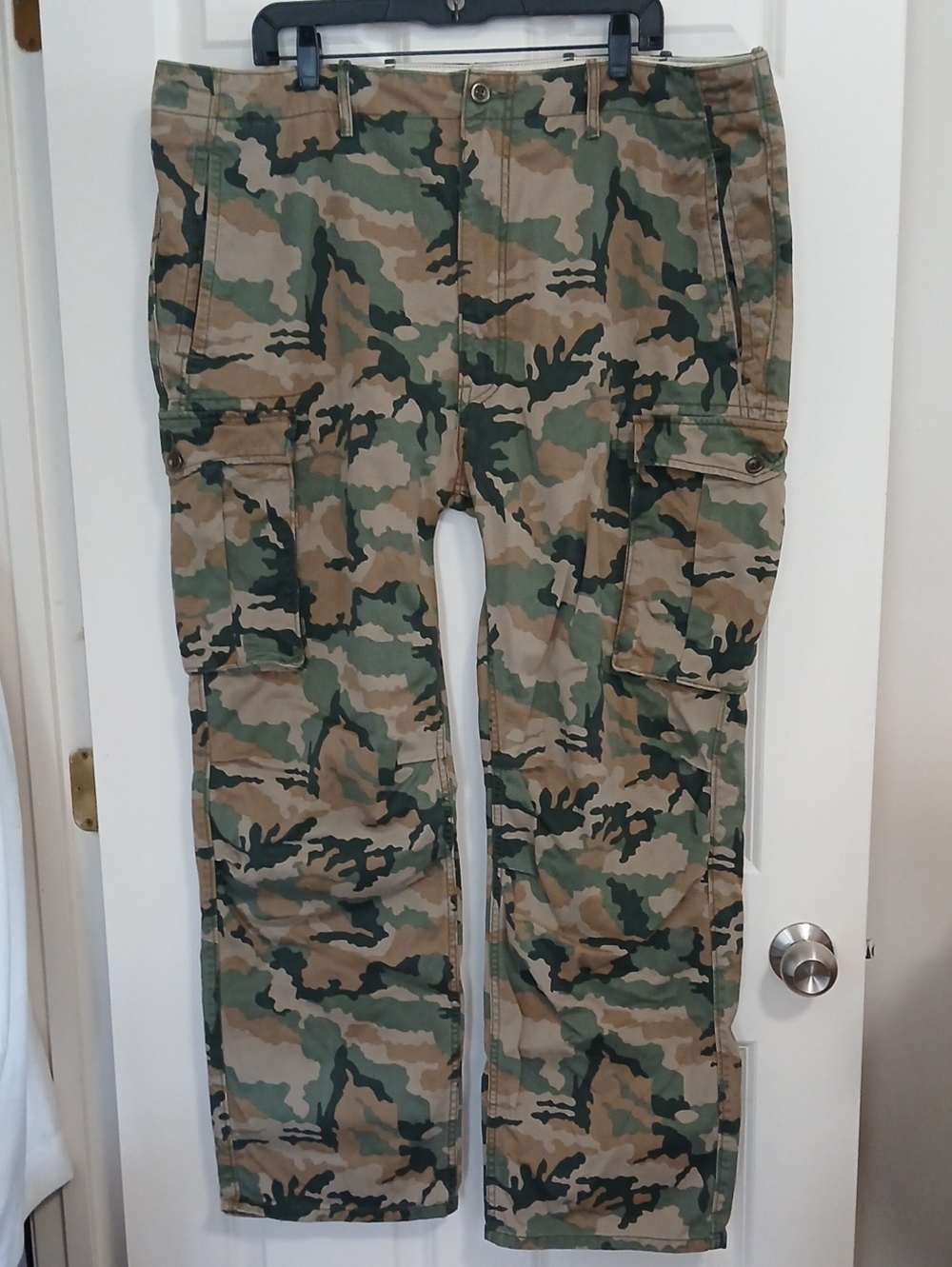 Levi's Men's Camo Cargo Pants – Green/Tan Camouflage 42 X 32